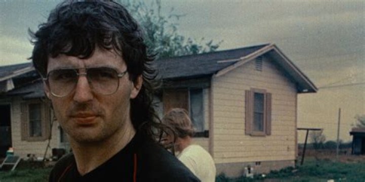 
Waco: American Apocalypse: Could David Koresh really talk to God? 