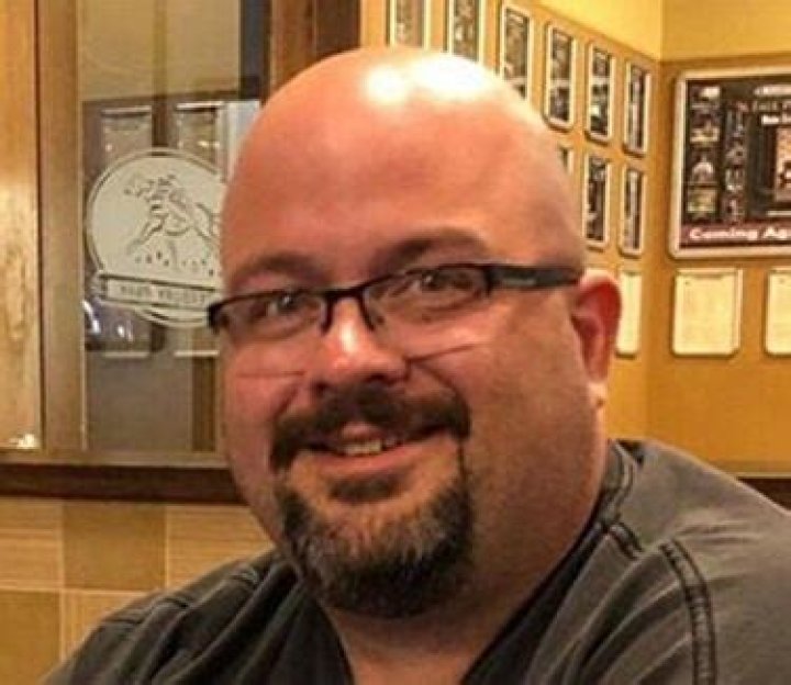 
What happened to the radio host Drew Lee after his death in the Twin Cities? 