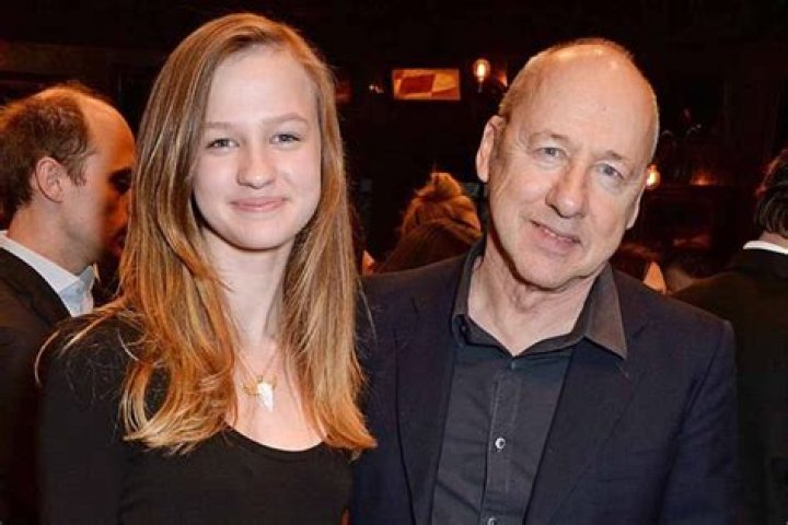 Who Are Issy Knopfler Parents? Meet Mark & Kitty Knopfler On Instagram