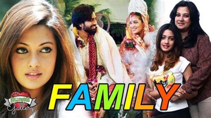 
Who are Riya Sen Parents? Riya Sen Biography, Parents Name and More 