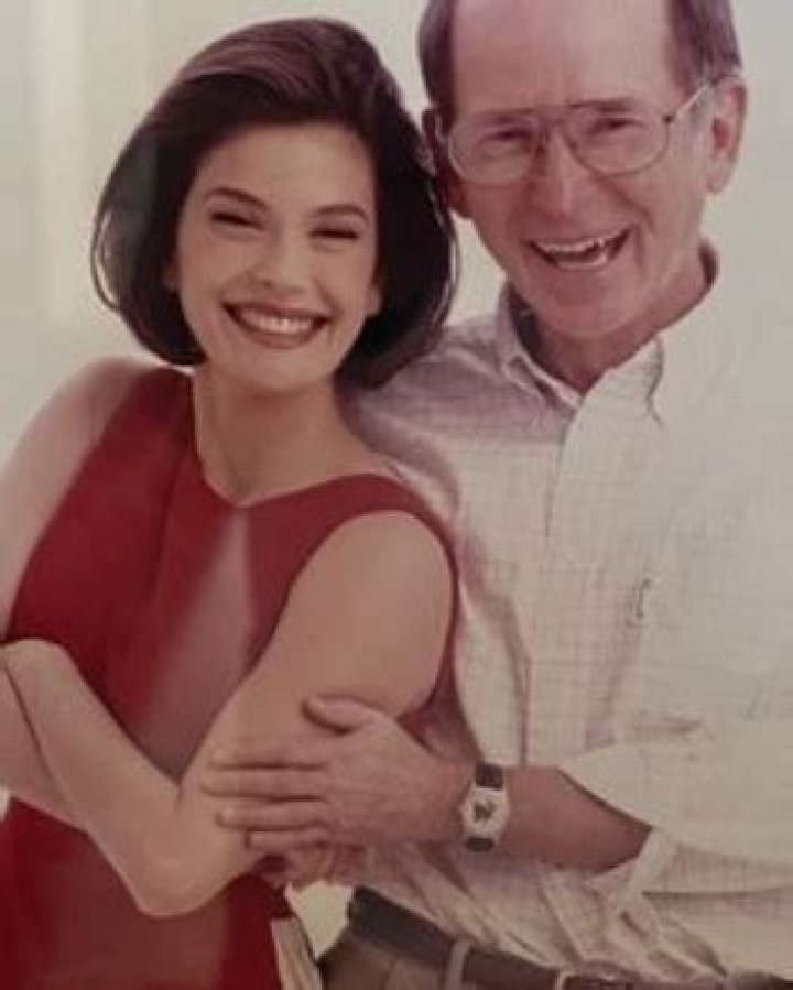 
Who are Teri Hatchers Parents? Teri Hatcher Biography, Parents Name, Nationality and More 