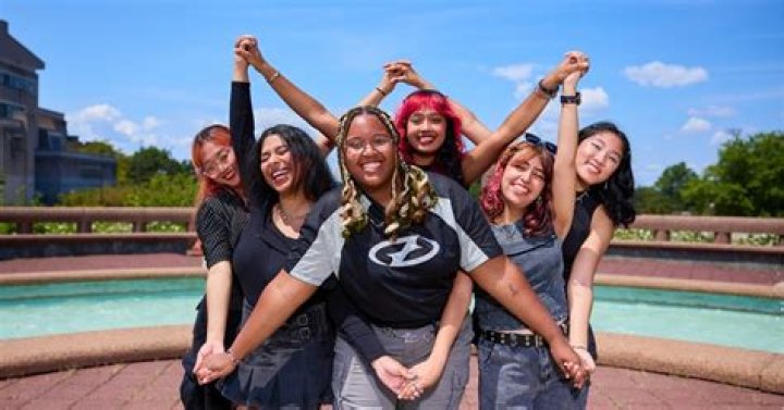 
Who is Anas Shuaib? Antisemite screams at Jews to “go back to Poland, go back to Germany” at CUNY Queens College 