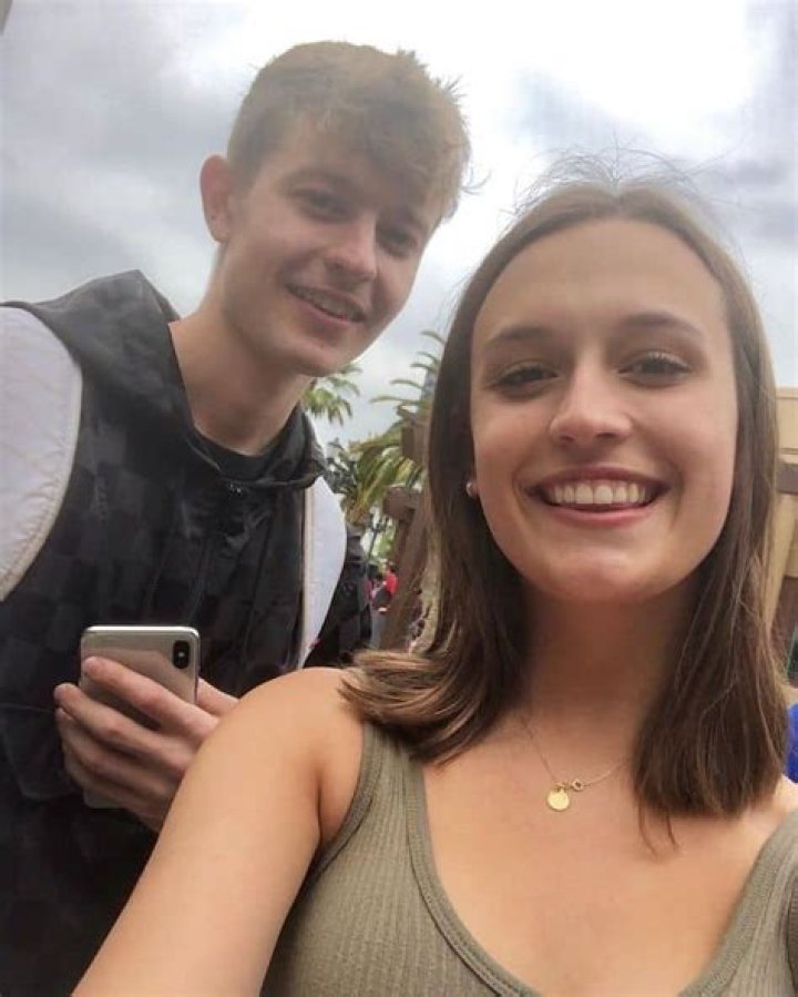 
Who Is Faze Blaze Sister, Faze Mia? His Real Name And Net Worth 