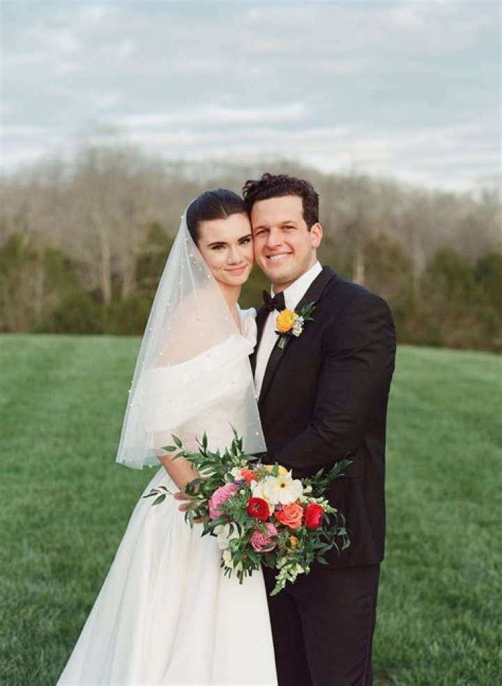 
Who Is Kevin Cox? Monique Samuels Brother Biography And Married Life Explored 