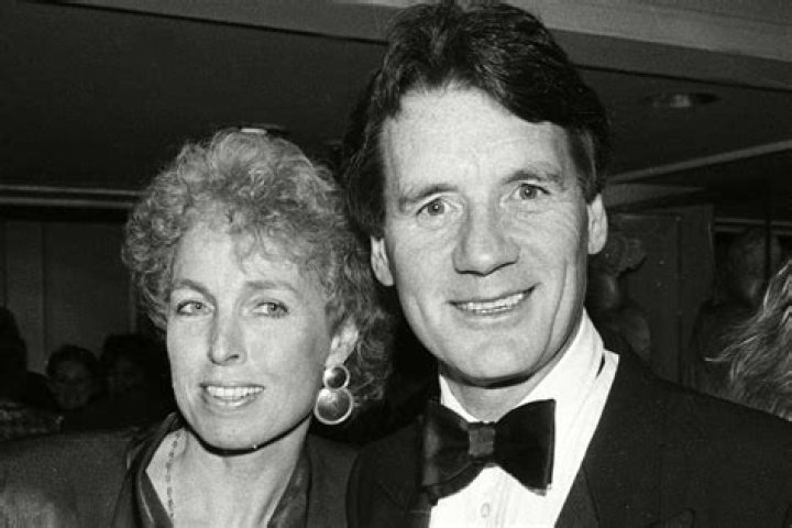 
Who Is Michael Hyatt’s Husband? Married Life Of The Actress 