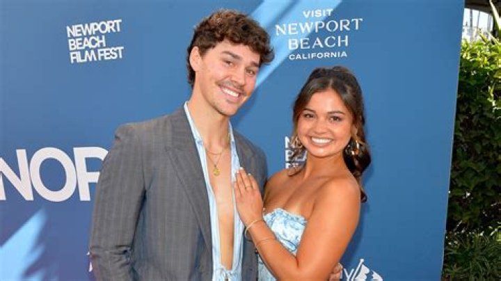 Who Is Noah Beck Girlfriend 2022? Dating Life Amid Gay Rumors – Sexuality Revealed