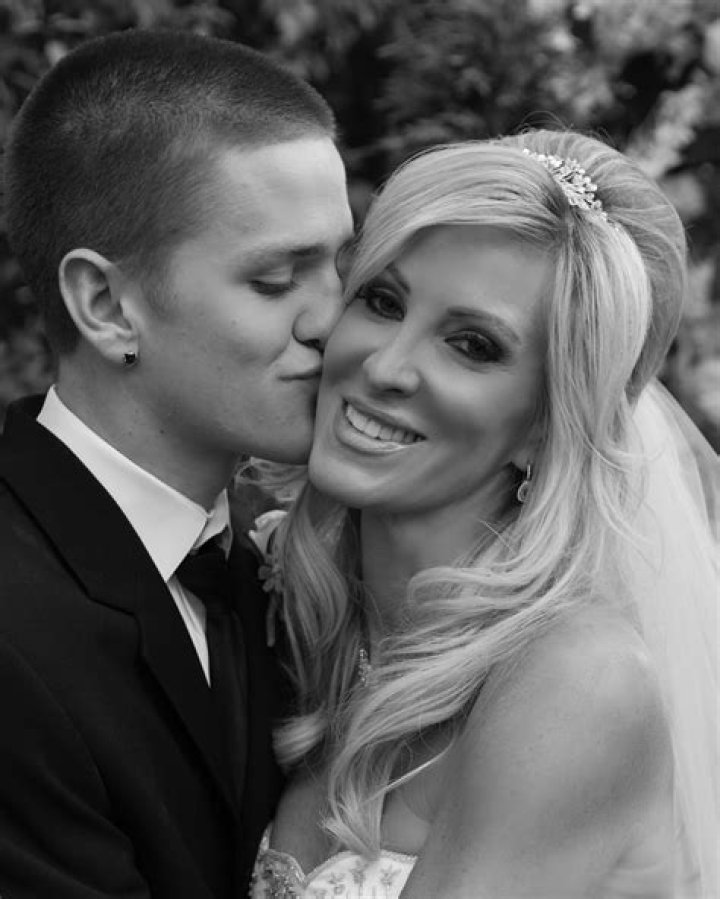 
Who Is RHOC’s Joshua Waring Married To? Meet His Wife Hannah Waring 