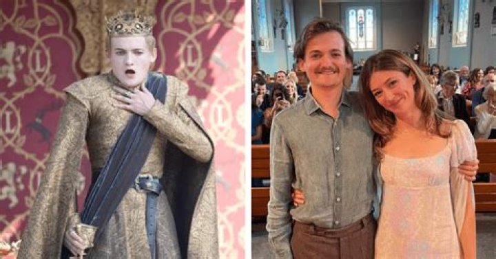 
Who is Roisin O Mahony’s Husband? Jack Gleeson, What is the age gap Between them? 