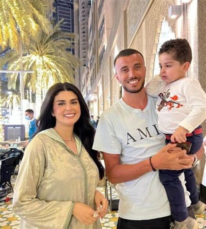 Who Is Romain Saïss Wife Salma Rachid? Age Gap Married Life And Net Worth 2022