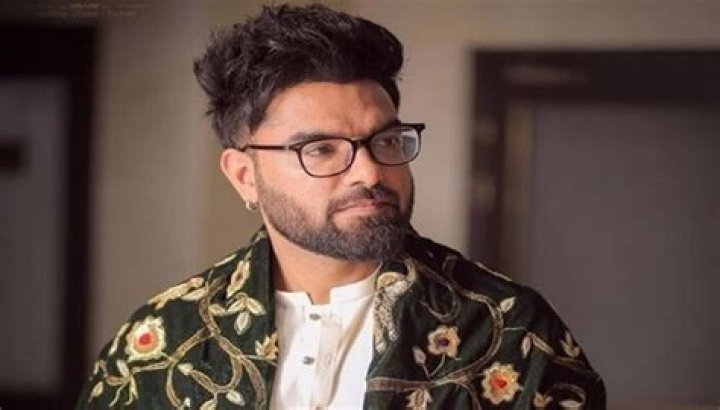 
Yasir Hussain Responds To Backlash For Attending Awards Show In Canada 