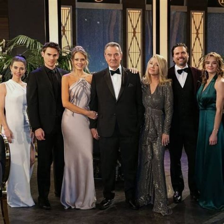 Y&R: Who Is Sharon Case Married To In Real Life? Mark Grossman Relationship